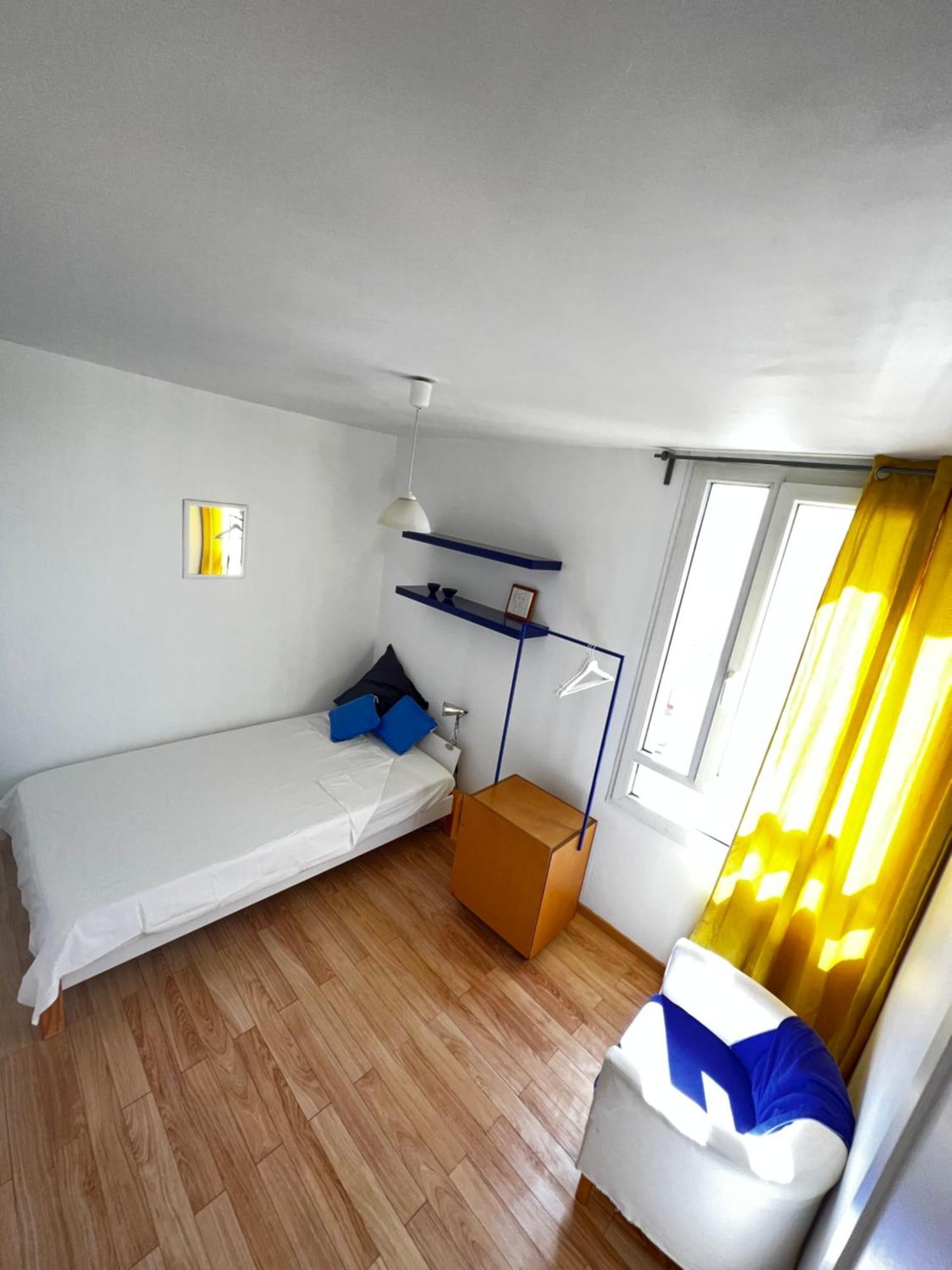 Chambre Famille D'Accueil Entre Paris Et Disney Douze Minutes Centre Paris Quinze Euros De Plus Pour Frais De Menage 뇌이쉬르마른 외부 사진
