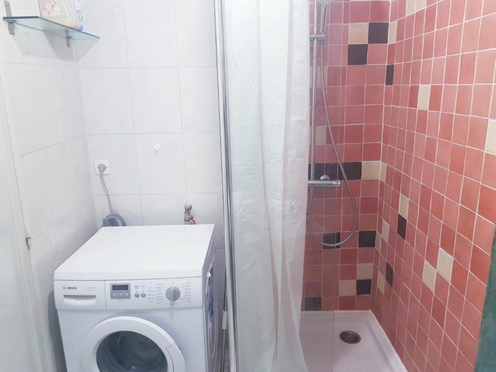 Chambre Famille D'Accueil Entre Paris Et Disney Douze Minutes Centre Paris Quinze Euros De Plus Pour Frais De Menage 뇌이쉬르마른 외부 사진